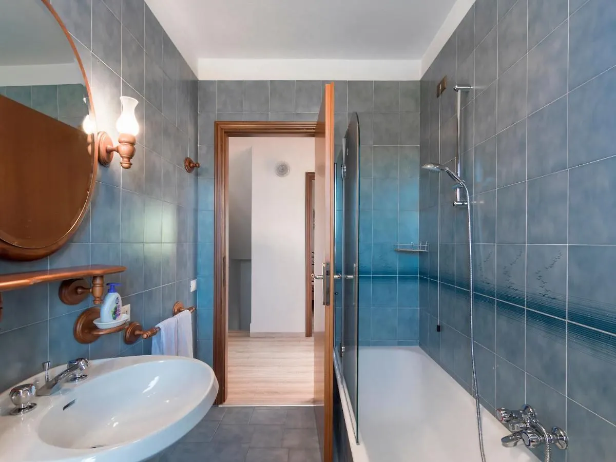 Apartment Appartamento Bella Cora Lazise Italy