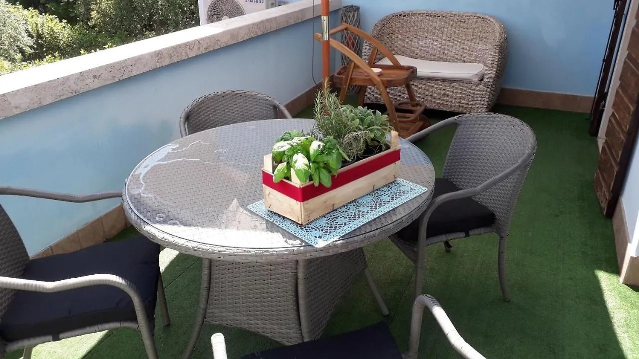 Apartment Appartamento Bella Cora Lazise Italy